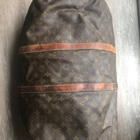 Small Vintage, Authentic Louis Vuitton Bag. - Picture 4 of 5